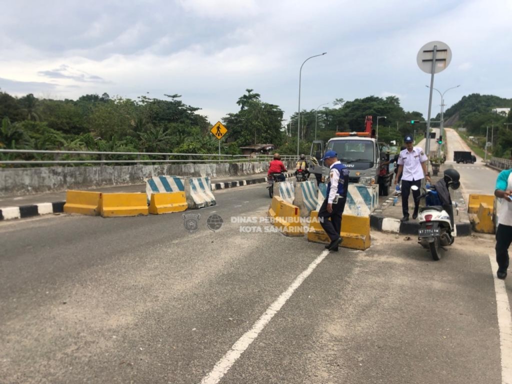 Penataan Road Barrier Jembatan Achmad Amins Kota Samarinda